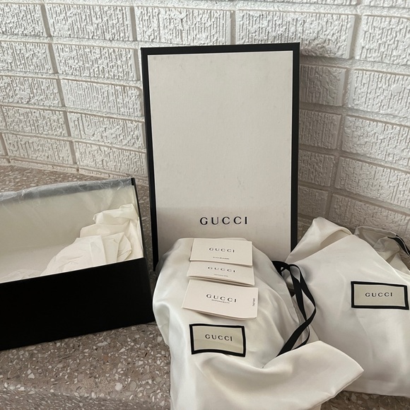 NIB AUTHENTIC GUCCI GLASHTREK SNEAKER - Picture 3 of 16